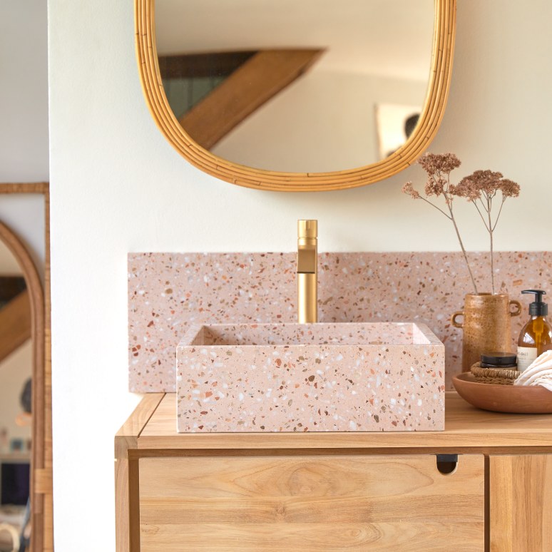 Made - Premium terrazzo square pink basin