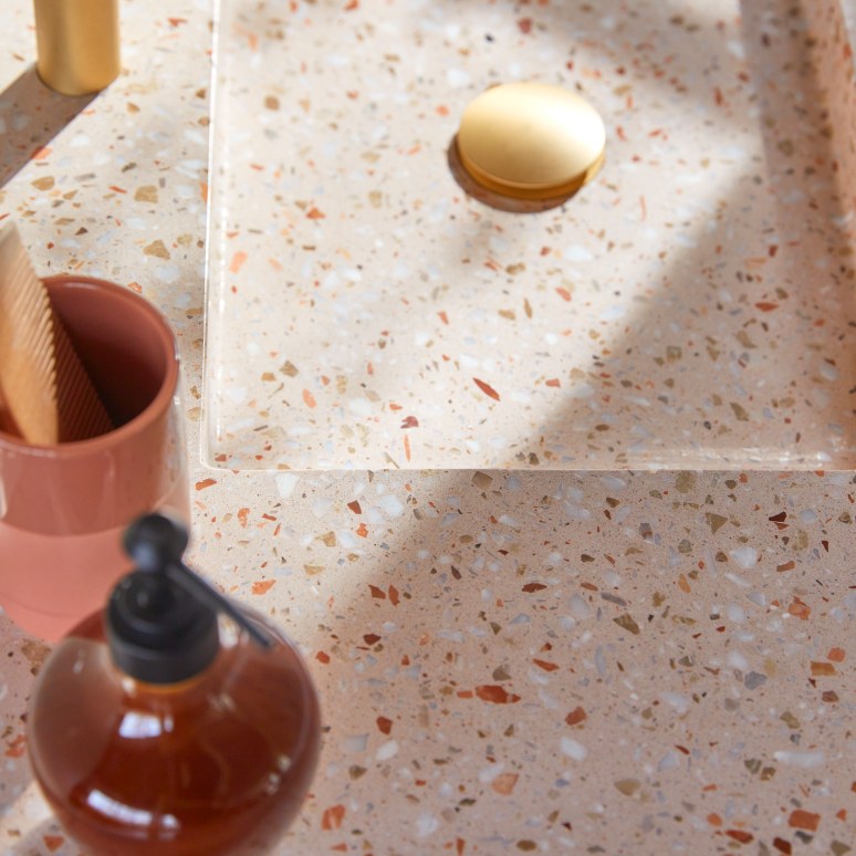 Edgar - Badkamermeubel van massief teakhout en roze premium terrazzo 120 cm