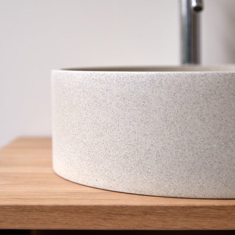 Gina - Round washbasin in cream terrazzo