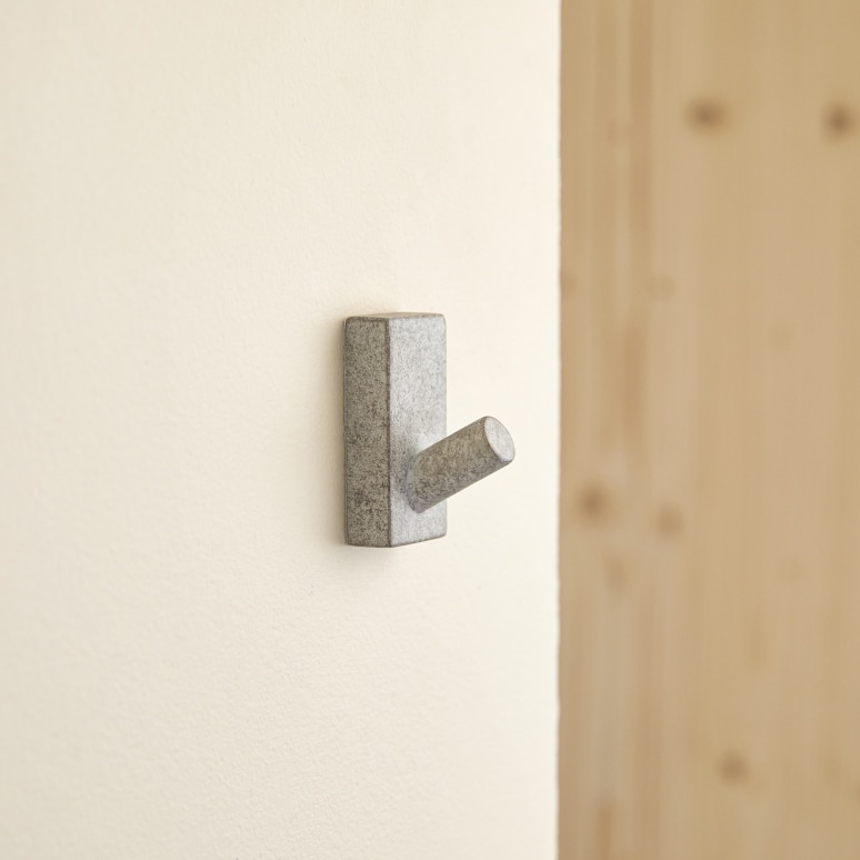 Sara - Wall hook in grey concrete