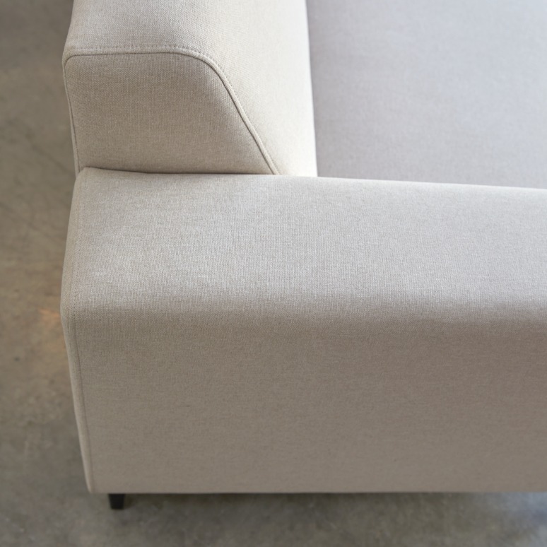 Lars - Ecksofa mit rechtem  Eckelement  und ecrufarbenem Stoffbezug 295 x 185 cm, 5-Sitzer