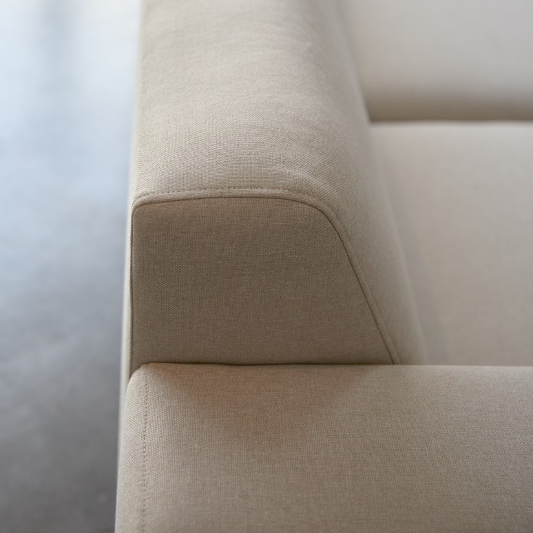 Lars - Left-hand corner sofa covered in ecru fabric 300 x 150 cm, 5 seats