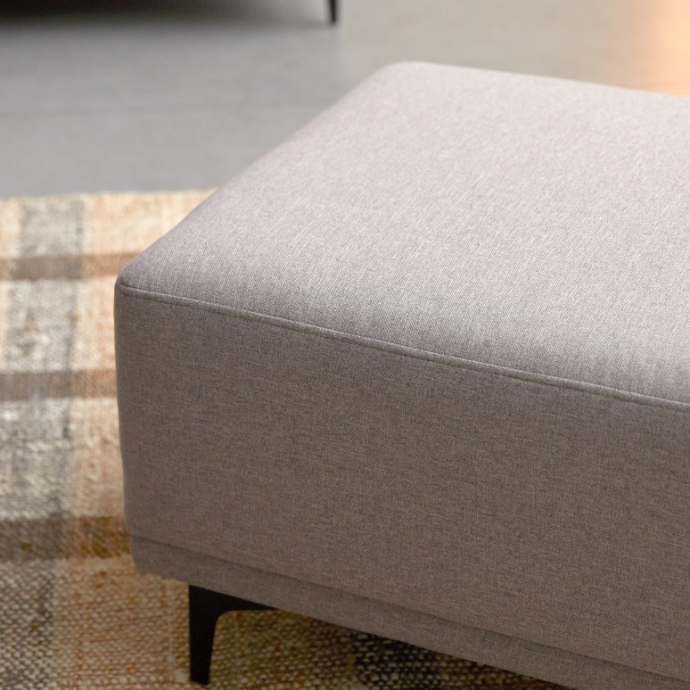 Lars - Poggiapiedi in tessuto grigio