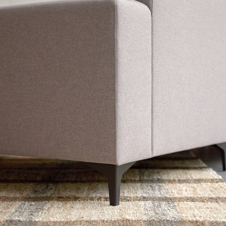 Lars - Divano angolare con chaise-longue a destra in tessuto grigio 300 x 150 cm, 5 posti