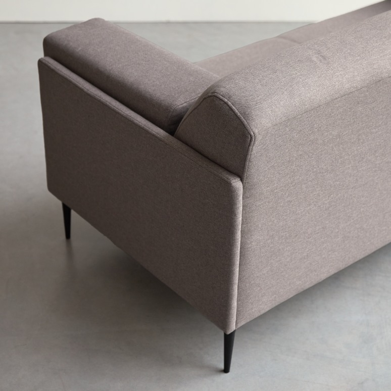 Finn - Canapé en tissu gris taupe, 3 places