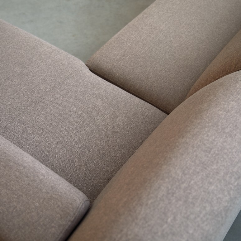 Finn - Ecksofa mit Eckelement rechts und maulwurfsgrau Stoffbezug 270 × 180 cm ,4-Sitzer