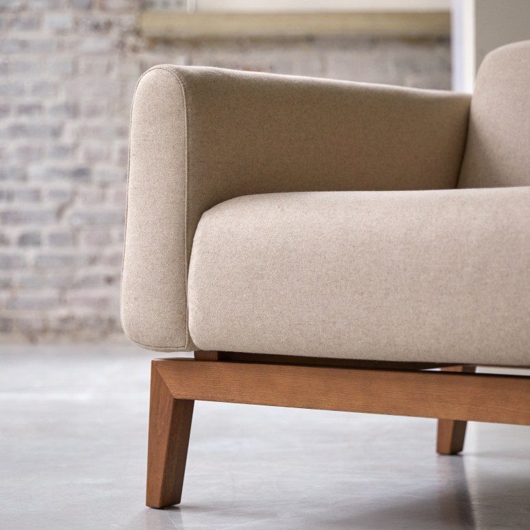 Bjorn - Fauteuil van massief eiken en ecru wol