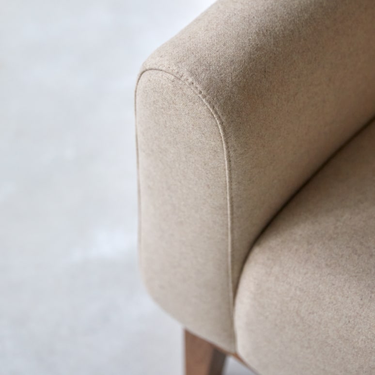 Bjorn - Ecru wool and solid oak armchair
