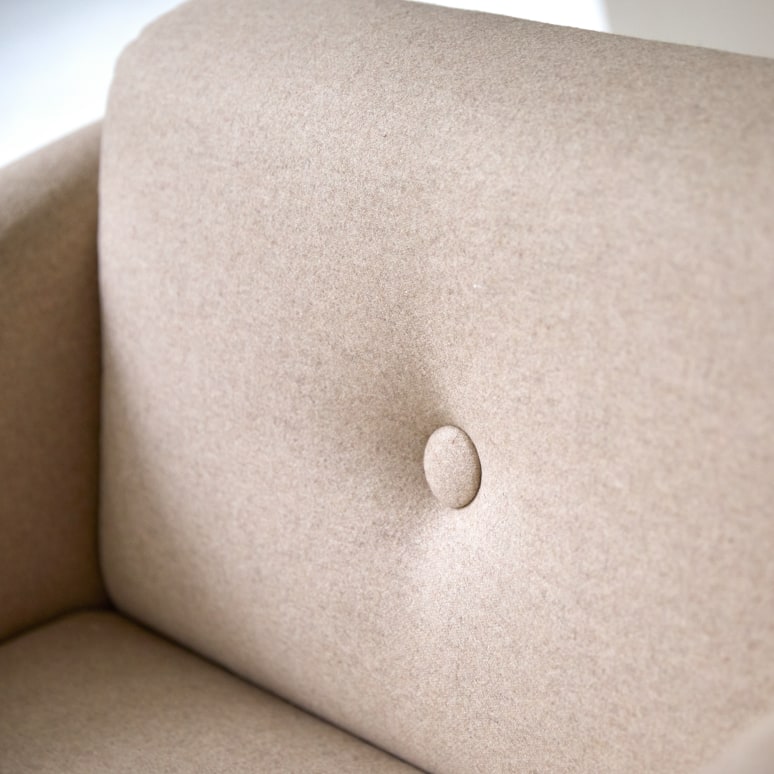 Bjorn - Ecru wool and solid oak armchair