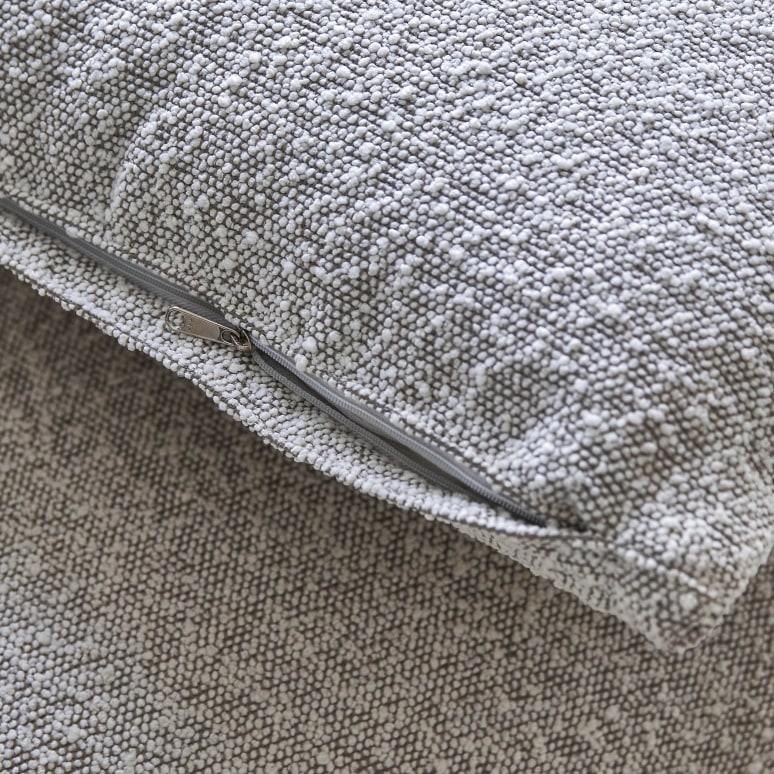 Nina - Niedriger Sessel aus massivem Mindiholz und ecrufarbenem Stoff