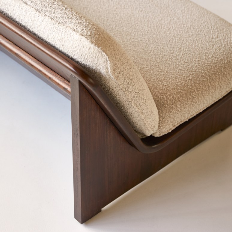 Folk - Banquette en mindi massif et tissu écru, 2 places