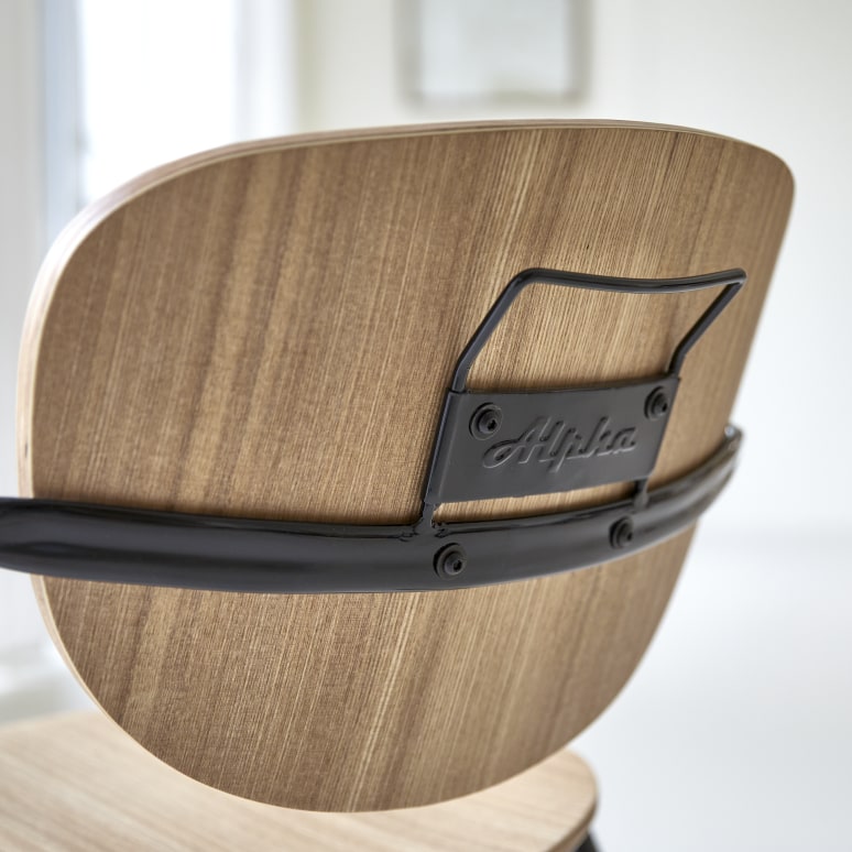 Ada - Stoel van essenhout en metaal