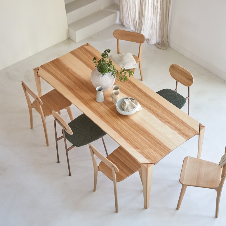 Paulin - Tafel van massief Frans olijfessenhout voor 6/8 personen