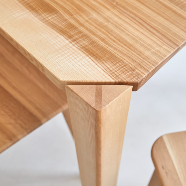 Paulin - Tafel van massief Frans olijfessenhout voor 6/8 personen