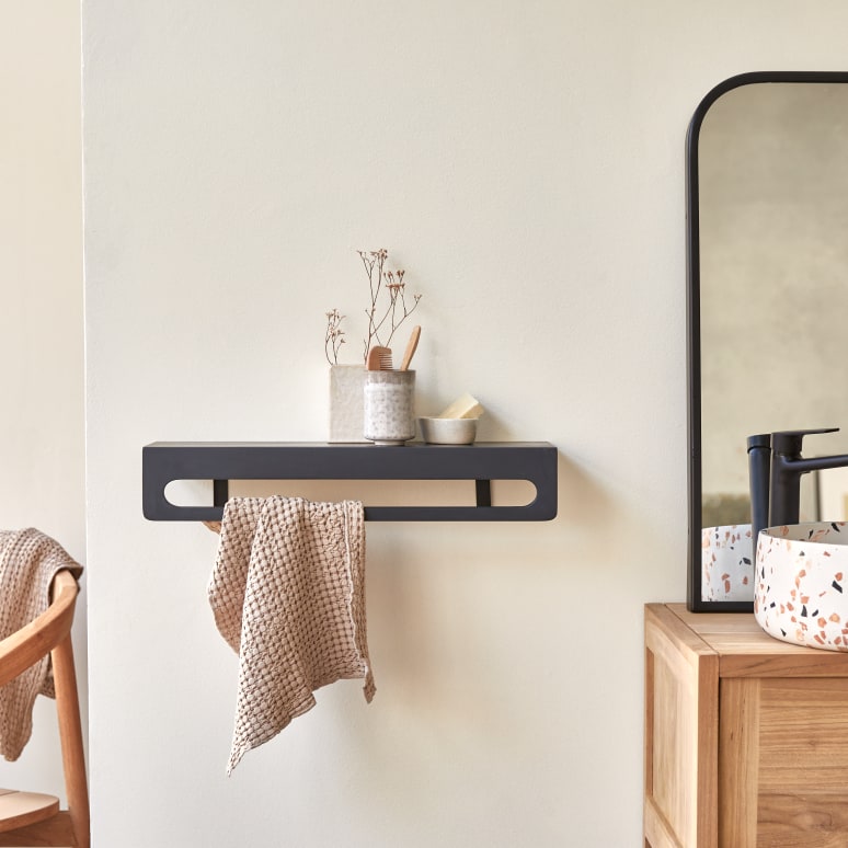 Clea - Wall mounted towel rail in black terrazzo