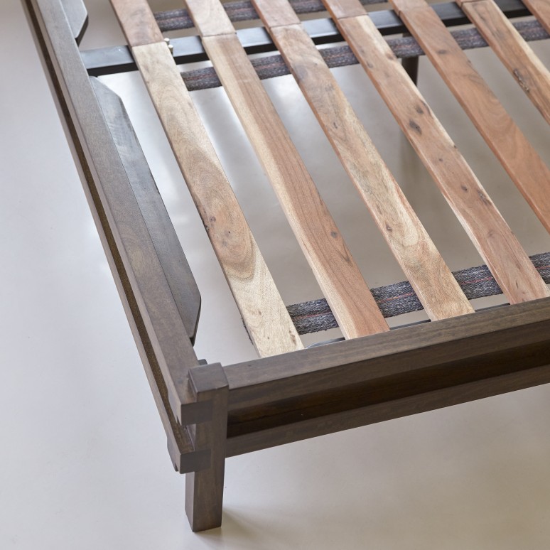 Arko - Solid mango bed 160x200 cm