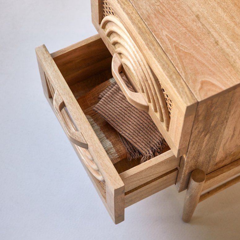 Sina - Comodino in legno di mango massello e rattan