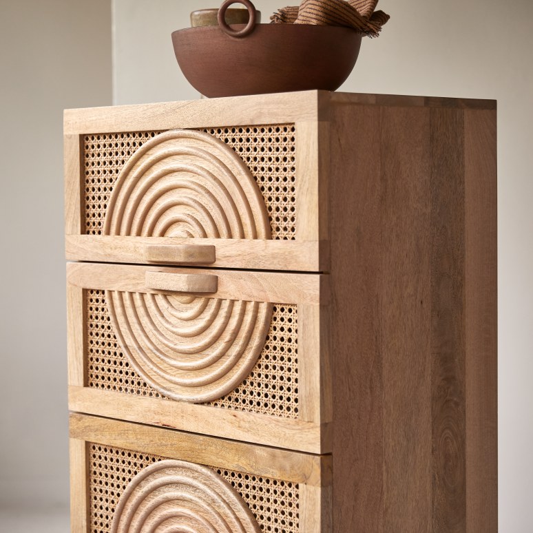 Sina - Cómoda de entrada de madera de mango maciza y ratán