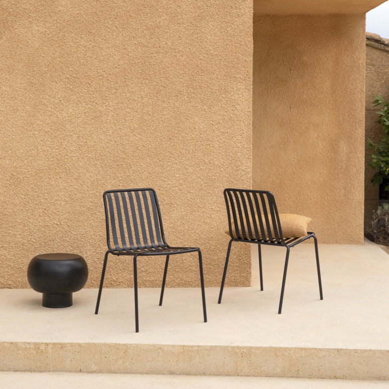 Gaby - Conjunto de muebles de jardín de metal negro de 4 plazas