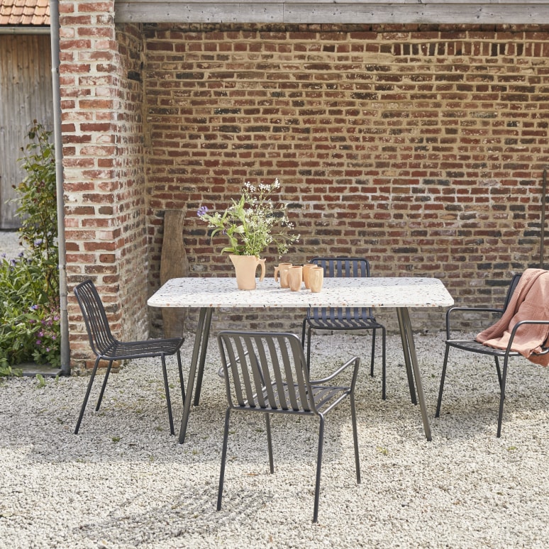 Elio - Rechthoekige tuintafel van bruin premium terrazzo en metaal voor 4/6 personen