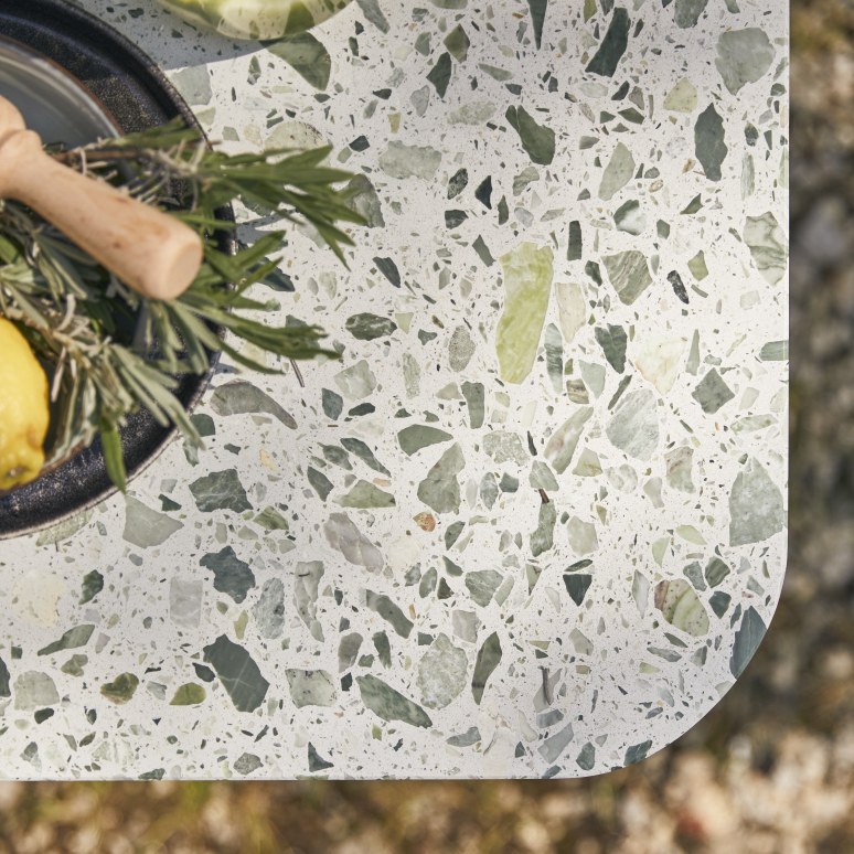 Elio - Rechthoekige tuintafel van groen premium terrazzo en metaal voor 4/6 personen
