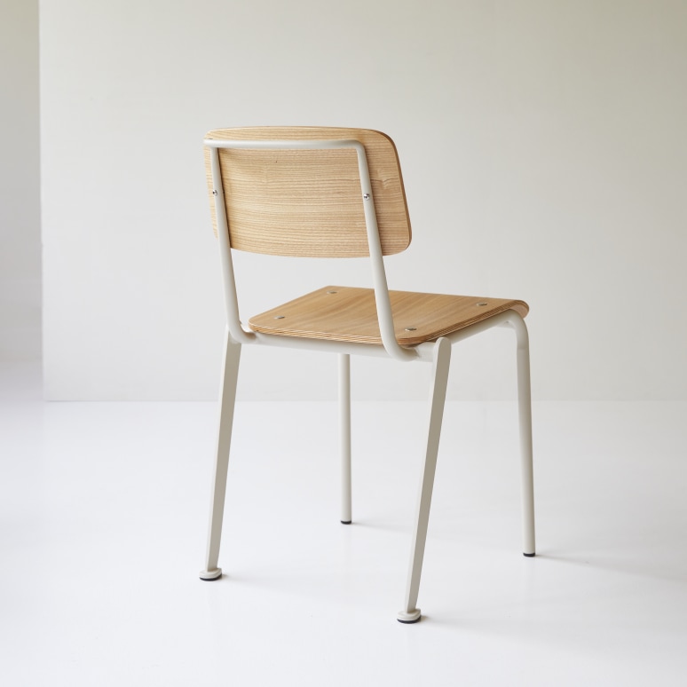 Mio - Ash wood and cream metal chair