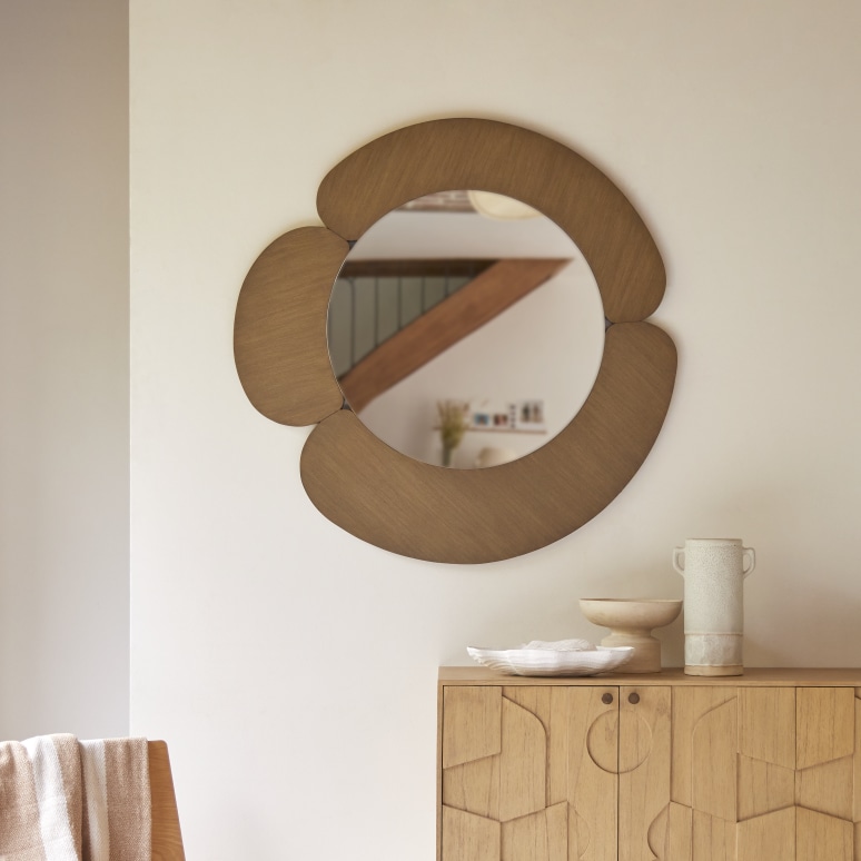 Sara - Round mirror in light mindi wood, 110x110 cm