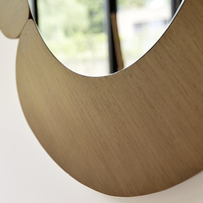 Sara - Round mirror in light mindi wood, 110x110 cm