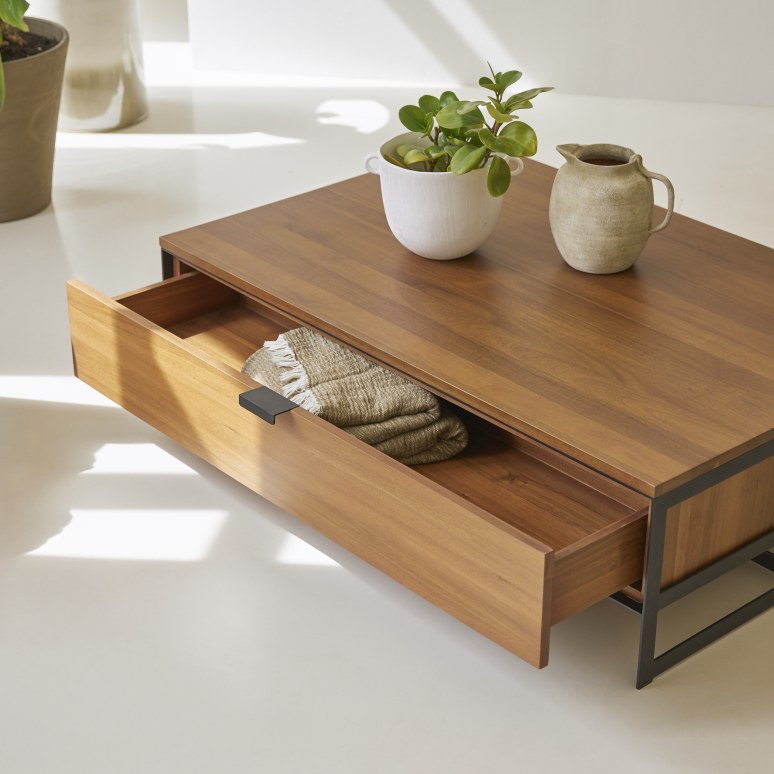 Urban - Solid acacia coffee table 