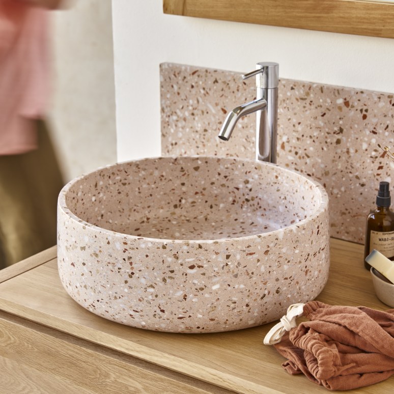 Milos - Round pink premium terrazzo washbasin