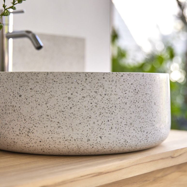 Milos - Round basin in white premium terrazzo