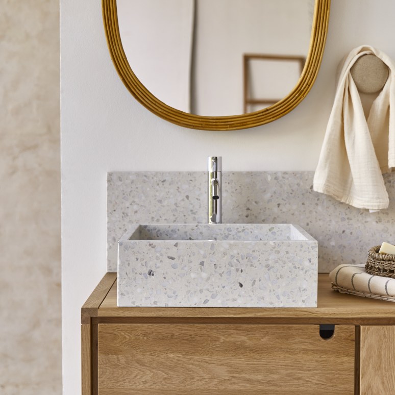 Made - Vasque carrée en terrazzo premium moon