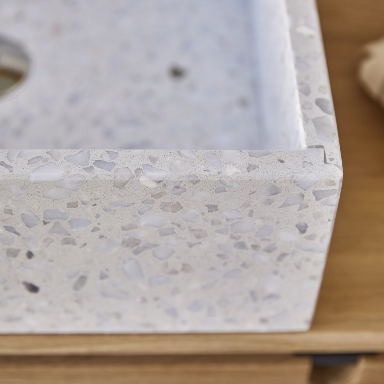 Made - Lavabo quadrato in battuto di terrazzo premium moon