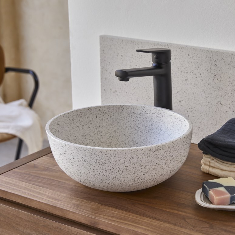 Elea - Round basin in white premium terrazzo 