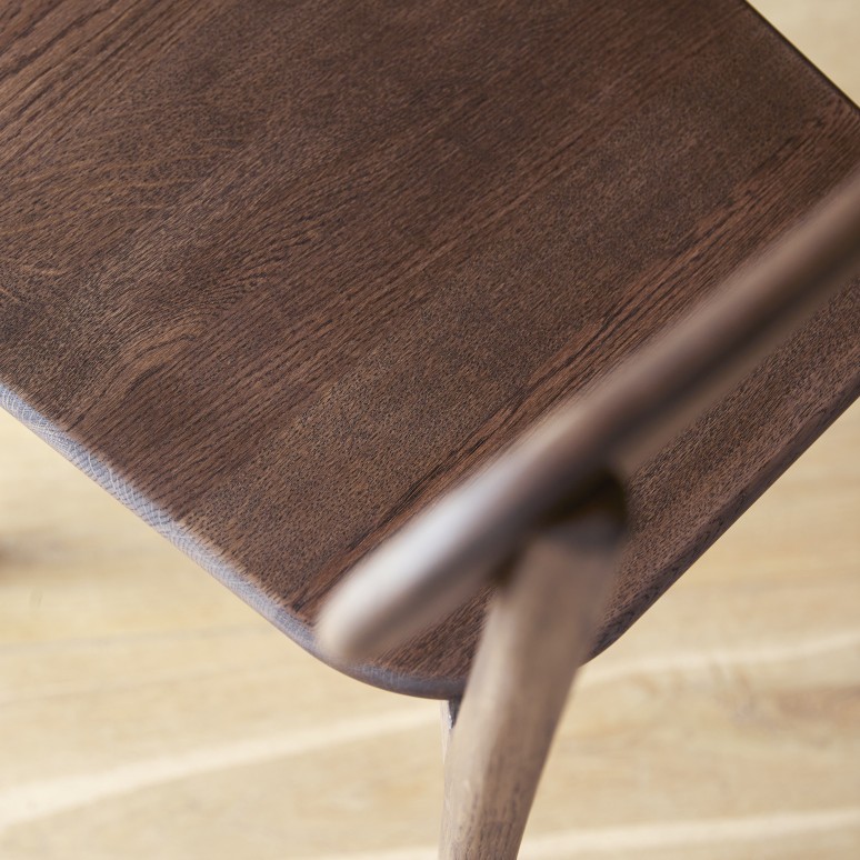 Abel - Stuhl aus massiver Eiche brown