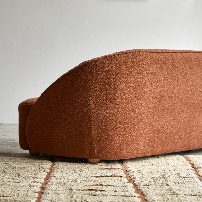 Soren - 2-Sitzer-Sofa mit massivem Akazienholzgestell und terracottafarbenem Stoffbezug