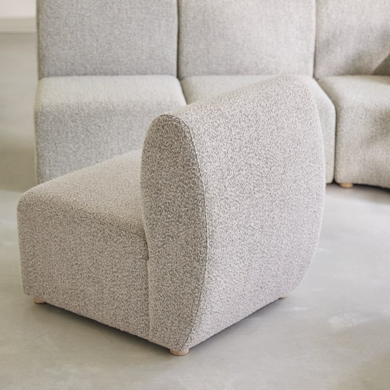 Swann - 2-Sitzer-Modulbank Swann aus massivem Akazienholz mit grauem Stoffbezug