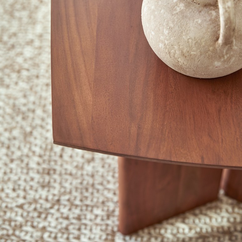 Suzanne - Solid acacia wood table, seats 6