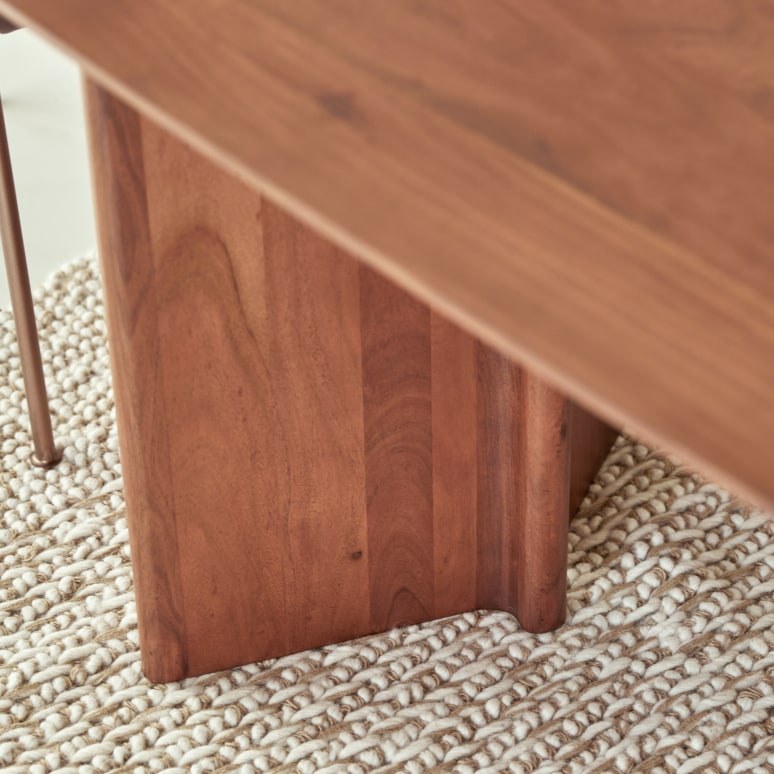 Suzanne - Solid acacia wood table, seats 6