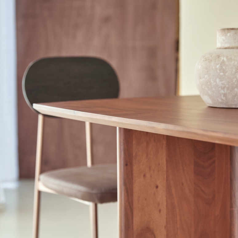 Suzanne - Mesa de acacia maciza para 6 personas