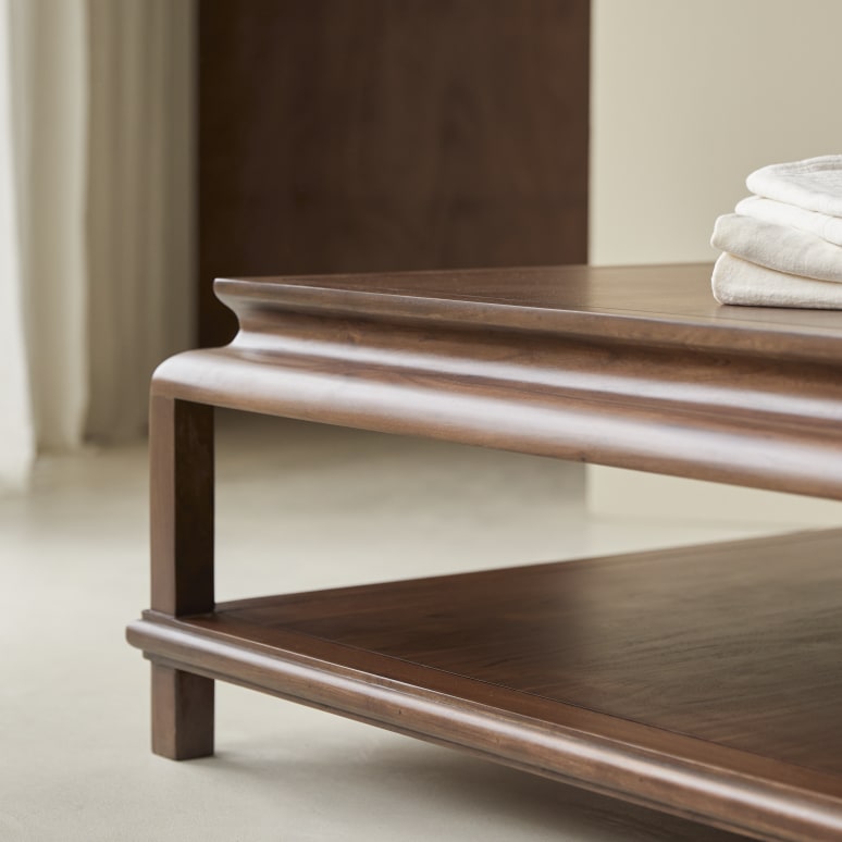 Achille - Mesa de centro cuadrada de acacia maciza