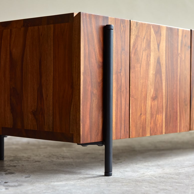 Honorine - Mobile TV basso in legno di palissandro massello 170 cm