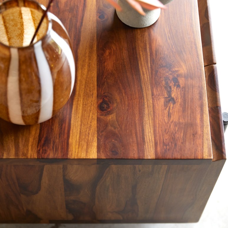 Honorine - Hoog tv-meubel van massief palissander 170 cm