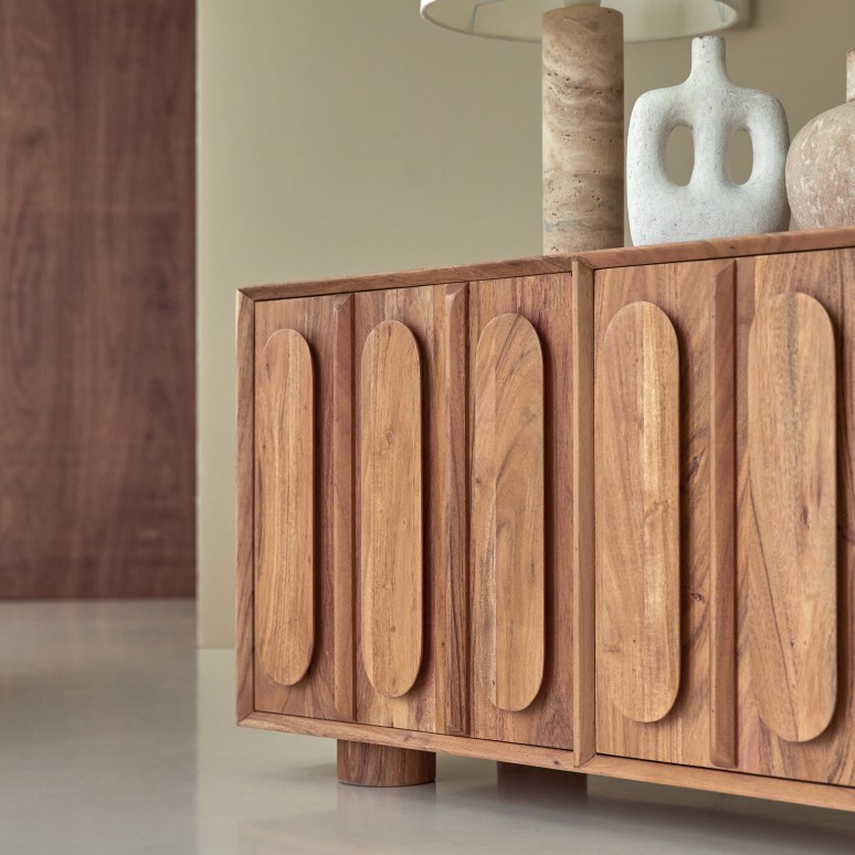 Olga - TV-Schrank aus massivem Akazienholz 145 cm