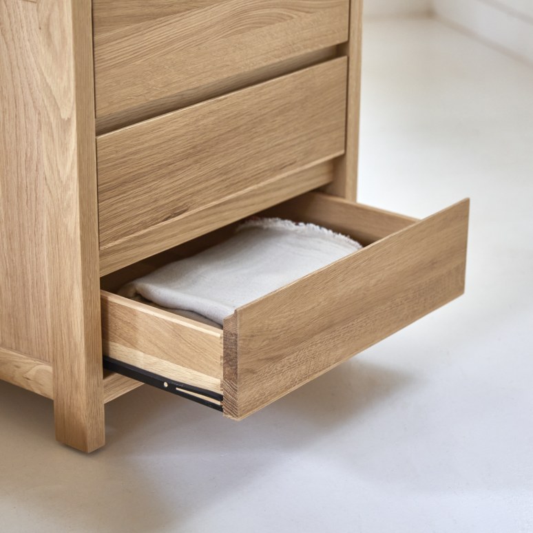 Eden - Comodino in legno di quercia massello a 3 cassetti