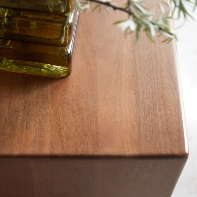 Gabrielle - TV-Schrank aus massivem Mangoholz, 140 cm