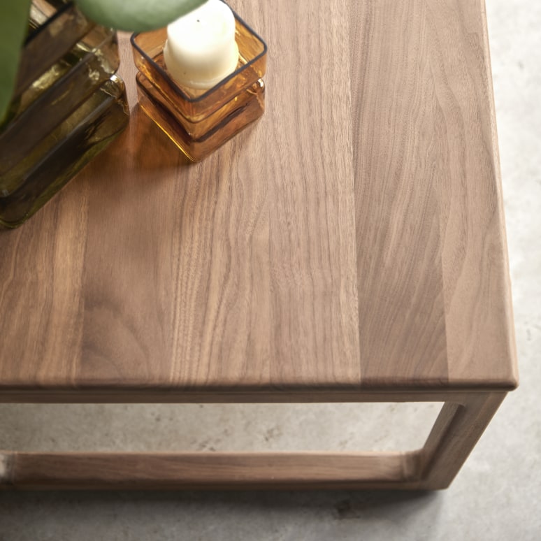 Arto - Coffee table in solid walnut