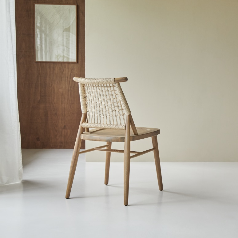 Arturo - Stuhl aus massivem Akazienholz und Gewebe