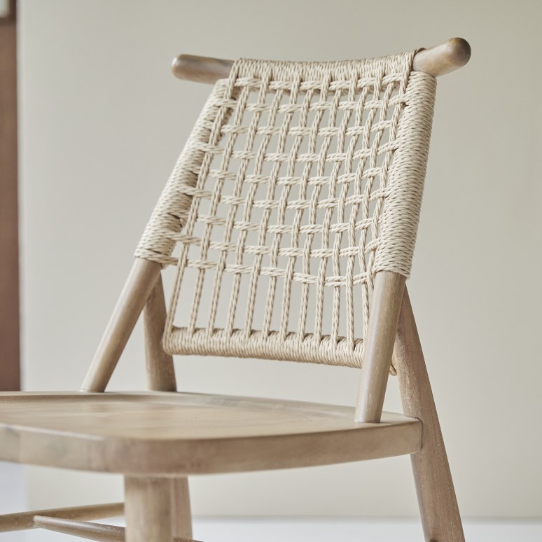 Arturo - Silla de acacia maciza y tejido