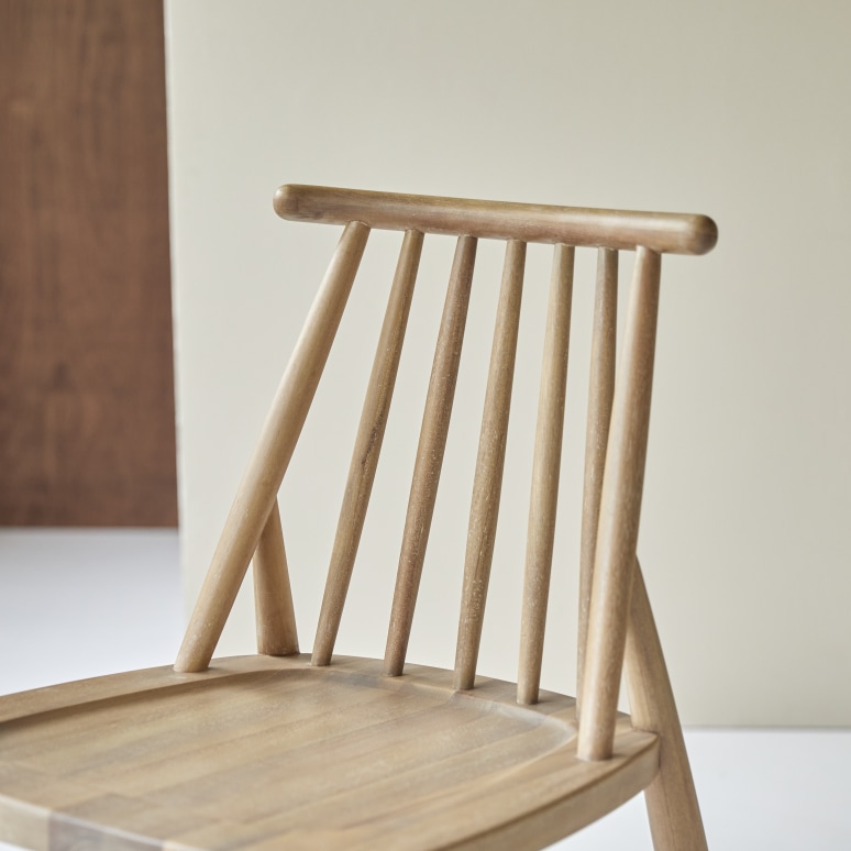 Léa - Silla de acacia maciza